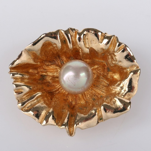 VTG c.1964 Oleg Cassini Gold Pearl Floral Brooch - Picture 2 of 8
